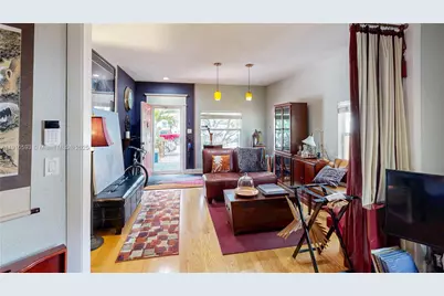 561 NW 53rd St, Miami, FL 33127 - Photo 12