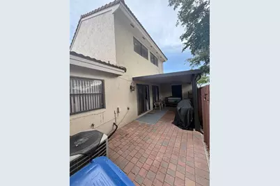 17048 NW 66th Ct, Miami Lakes, FL 33015 - Photo 10