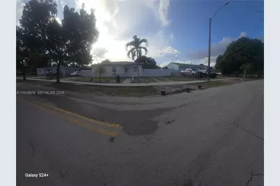 15210 NW 28th Pl, Miami Gardens, FL 33054 - Photo 2
