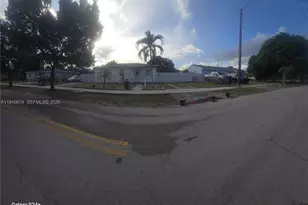 15210 NW 28th Pl, Miami Gardens, FL 33054 - Photo 2