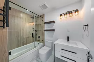 7918 Harbour Island Dr, North Bay Village, FL 33141 - Photo 38
