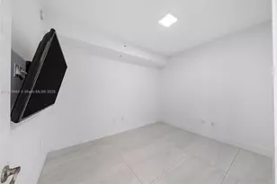 7918 Harbour Island Dr, North Bay Village, FL 33141 - Photo 28