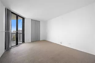 20191 E Country Club Dr, Aventura, FL 33180 - Photo 16