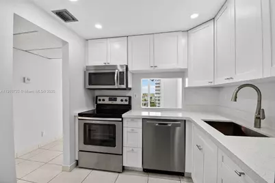 336 N Birch Rd #12B, Fort Lauderdale, FL 33304 - Photo 14
