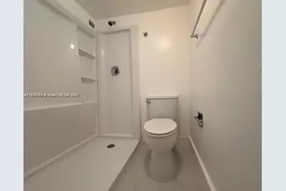 17021 N Bay Rd #221, Sunny Isles Beach, FL 33160 - Photo 14