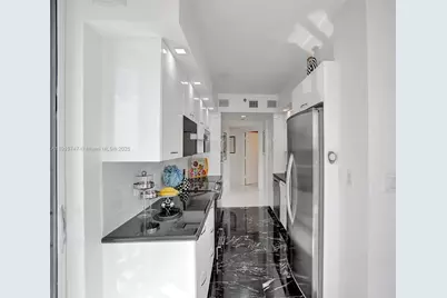 1000 E Island Blvd #2103, Aventura, FL 33160 - Photo 2