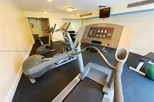 2300 NE 33rd Ave, Fort Lauderdale, FL 33305 - Photo 18