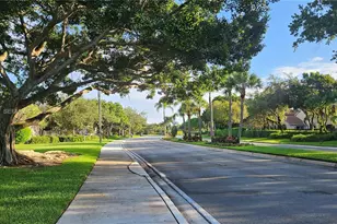 1256 NW 110th Ave, Plantation, FL 33322 - Photo 8