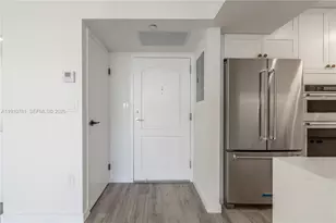 3675 N Country Club Dr, Aventura, FL 33180 - Photo 14