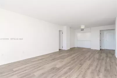 3675 N Country Club Dr #1906, Aventura, FL 33180 - Photo 20