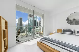 55 SE 6th St, Miami, FL 33131 - Photo 12