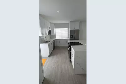 1670 SW 11th Ter #Front, Miami, FL 33135 - Photo 10