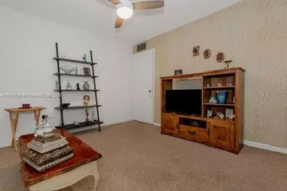 1890 W 56th St #1423, Hialeah, FL 33012 - Photo 10