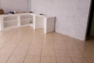 1031 N 16th Ct, Hollywood, FL 33020 - Photo 2