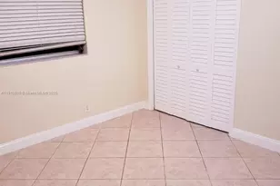 1031 N 16th Ct, Hollywood, FL 33020 - Photo 10
