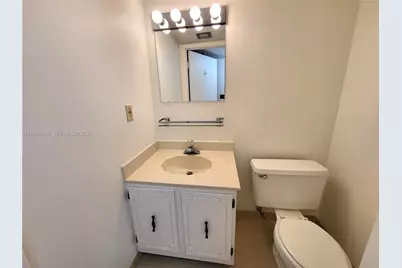 1623 Collins Ave #614, Miami Beach, FL 33139 - Photo 10