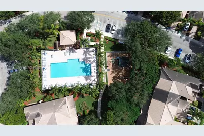 3887 Tree Top Dr #3887, Weston, FL 33332 - Photo 8