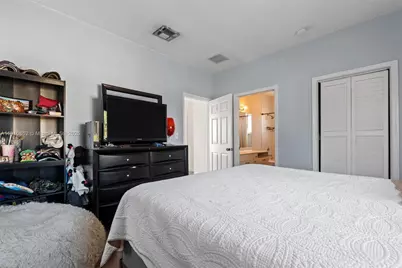2526 NE 41st Ave, Homestead, FL 33033 - Photo 18