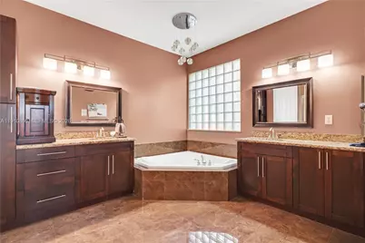 13787 NW 19th Ct, Pembroke Pines, FL 33028 - Photo 28