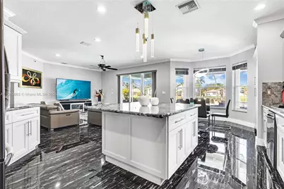 13787 NW 19th Ct, Pembroke Pines, FL 33028 - Photo 14