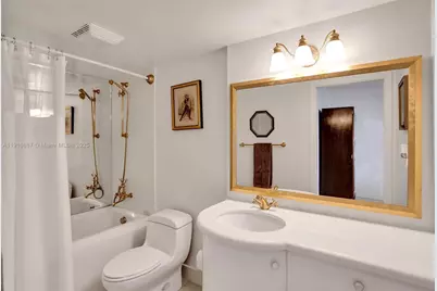 2555 Collins Ave #1508, Miami Beach, FL 33140 - Photo 32
