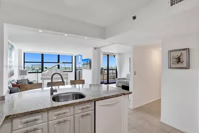 2555 Collins Ave #1508, Miami Beach, FL 33140 - Photo 6