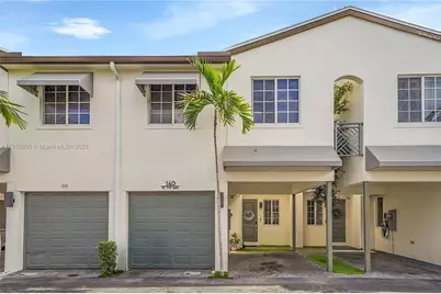 140 SE 7th Way, Pompano Beach, FL 33060 - Photo 2
