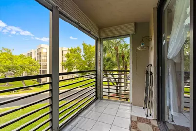 1000 Colony Point Cir #308, Pembroke Pines, FL 33026 - Photo 30