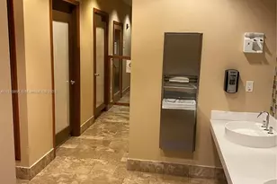 1050 Brickell Ave, Miami, FL 33131 - Photo 20