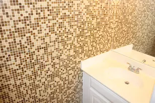 180 Riviera Cir, Weston, FL 33326 - Photo 14