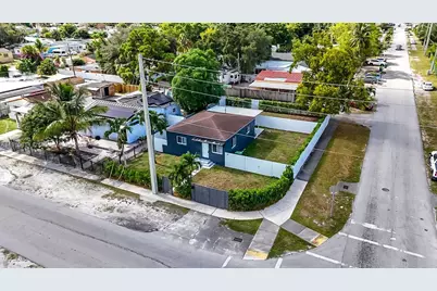 816 Codadad St, Opa-Locka, FL 33054 - Photo 36