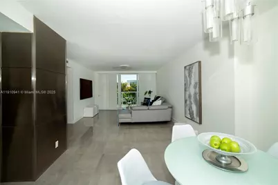 100 Bayview Dr #325, Sunny Isles Beach, FL 33160 - Photo 4