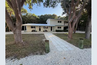 219 S Bay Harbor Dr. #B, Key Largo, FL 33037 - Photo 1