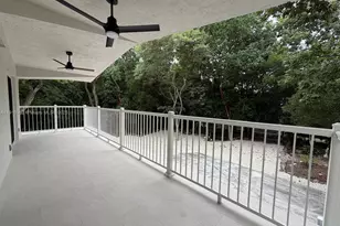 219 S Bay Harbor Dr, Key Largo, FL 33037 - Photo 14