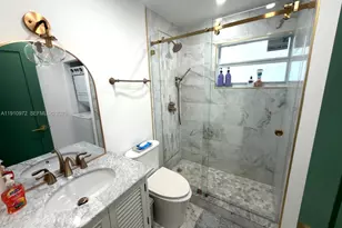 27346 Martinique Ln, Lower Sugarloaf Key, FL 33042 - Photo 14