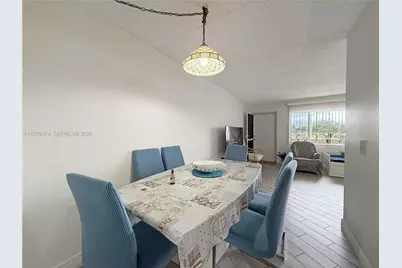 500 W Village Green Cir W #203, Palm Springs, FL 33461 - Photo 4