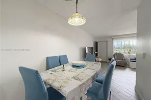 500 W Village Green Cir W, Palm Springs, FL 33461 - Photo 4