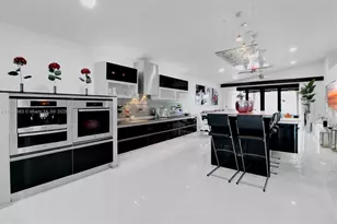 8953 NW 147th Terrace, Miami Lakes, FL 33018 - Photo 14