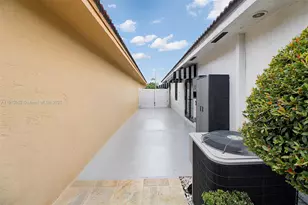 8953 NW 147th Terrace, Miami Lakes, FL 33018 - Photo 38