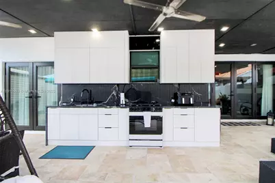 8953 NW 147th Ter, Miami Lakes, FL 33018 - Photo 36