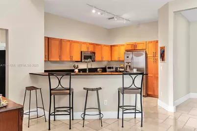 8390 SW 72nd Ave #320, Miami, FL 33143 - Photo 4