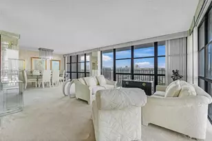 800 Parkview Dr, Hallandale Beach, FL 33009 - Photo 18