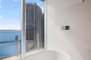 300 Biscayne Blvd Way, Miami, FL 33131 - Photo 26