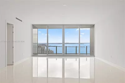 300 Biscayne Boulevard Way #3404, Miami, FL 33131 - Photo 12