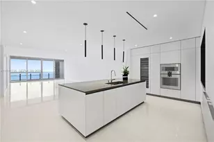 300 Biscayne Blvd Way, Miami, FL 33131 - Photo 2
