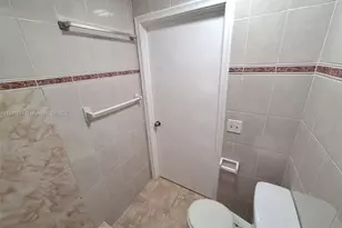 2011 Bay Dr, Miami Beach, FL 33141 - Photo 10