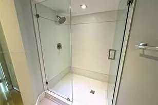 879 NE 195th St, Miami, FL 33179 - Photo 22