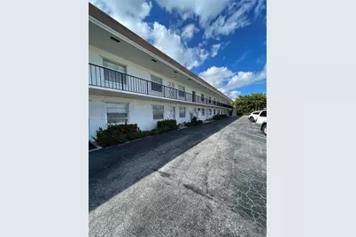 227 Castlewood Dr #102, North Palm Beach, FL 33408 - Photo 2