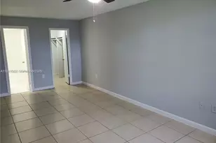 9310 Fontainebleau Blvd, Miami, FL 33172 - Photo 14