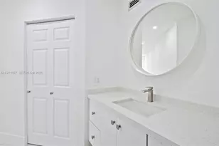 6284 NW 186th St, Hialeah, FL 33015 - Photo 8